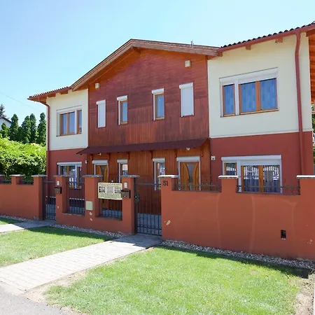 Zoli Apartmanok-bródy 51-53