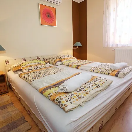 Zoli Apartmanok-brody 51-53 Hajdúszoboszló