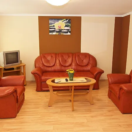 Zoli Apartmanok-brody 51-53 Hajdúszoboszló