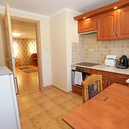 Zoli Apartmanok-bródy 51-53 Hajdúszoboszló