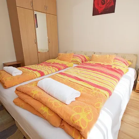 Zoli Apartmanok-bródy 51-53 Hajdúszoboszló
