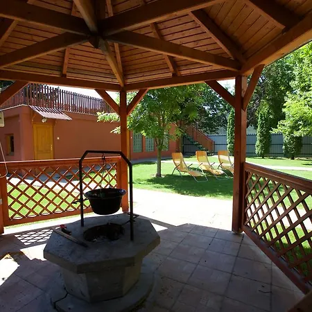 Zoli Apartmanok-brody 51-53 Hajdúszoboszló