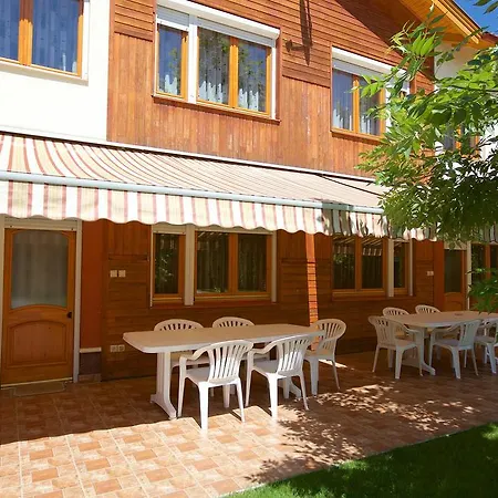 Zoli Apartmanok-bródy 51-53
