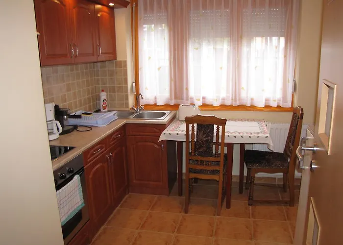 Apartmán Zoli Apartmanok-brody 51-53 *