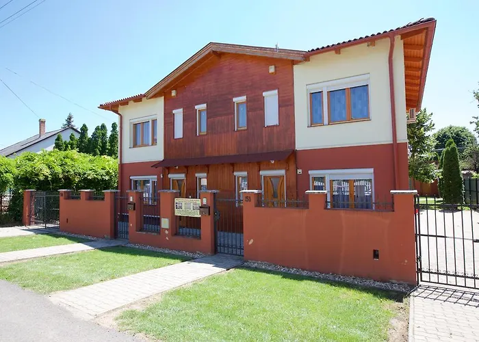 Zoli Apartmanok-brody 51-53